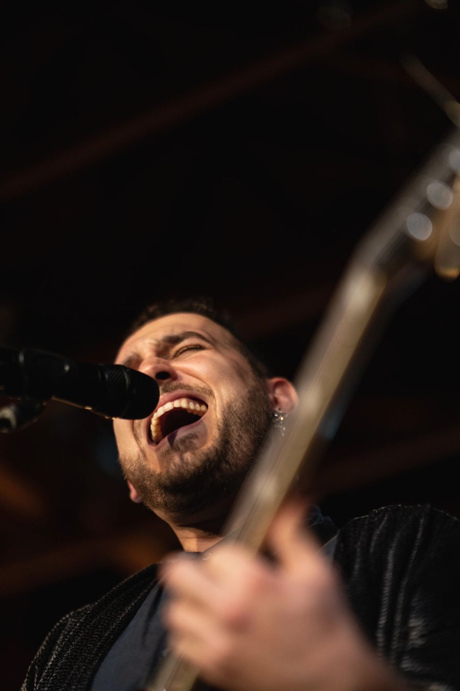 Elliot.wavs press photo 7