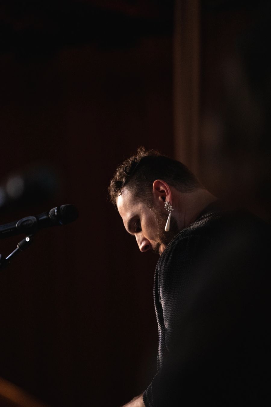 Elliot.wavs press photo 13